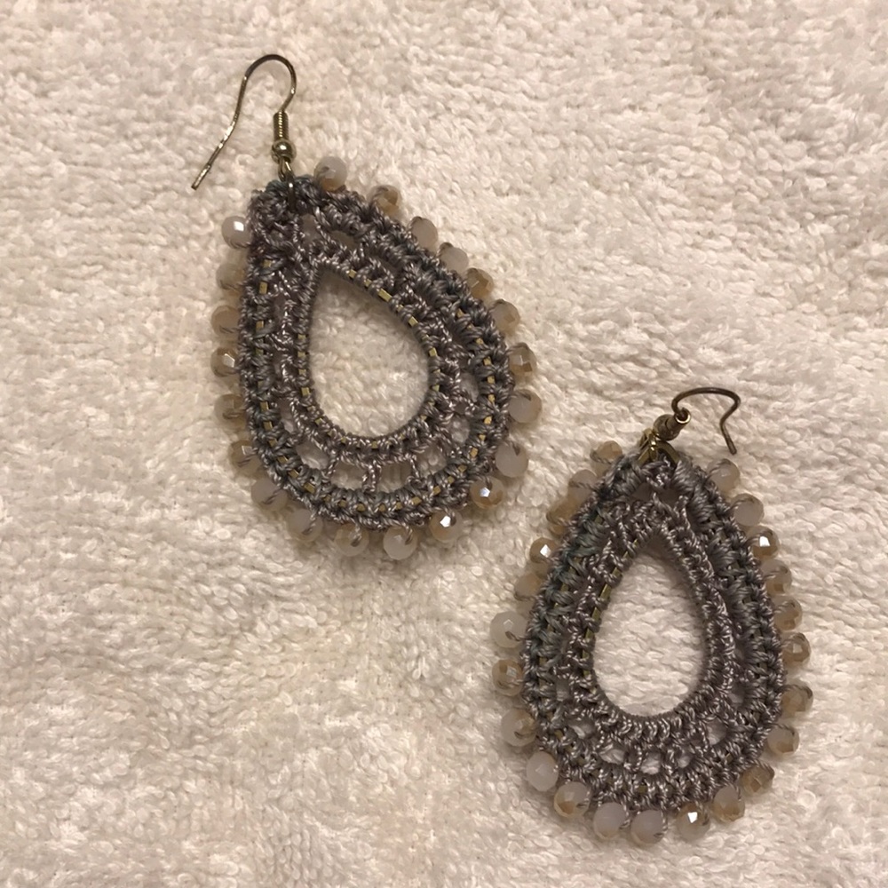 Beige earrings